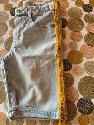 Pantalón vaquero corto