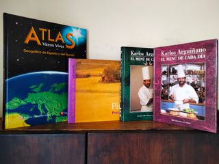 Libros variados, con precios diferentes