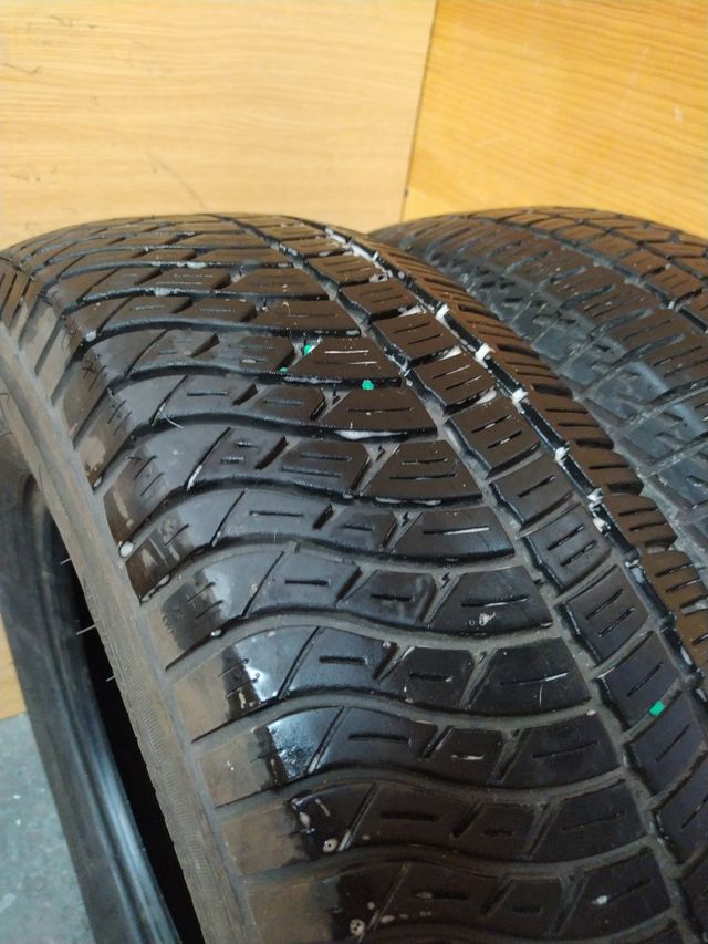 Neumáticos 215/70/R16