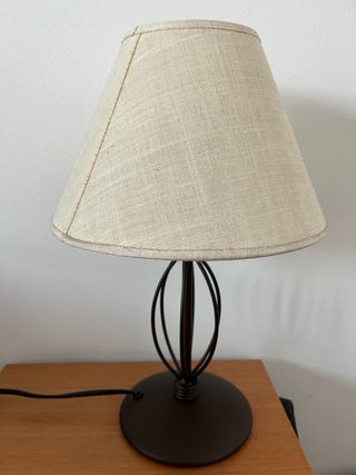 Conjunto de 2 lamparas de mesa. 