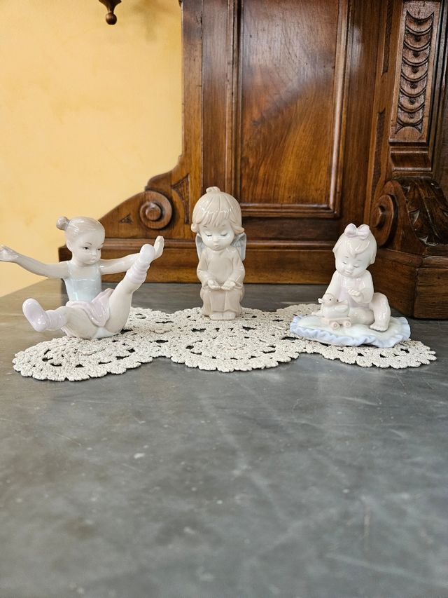 Statuine in porcellana