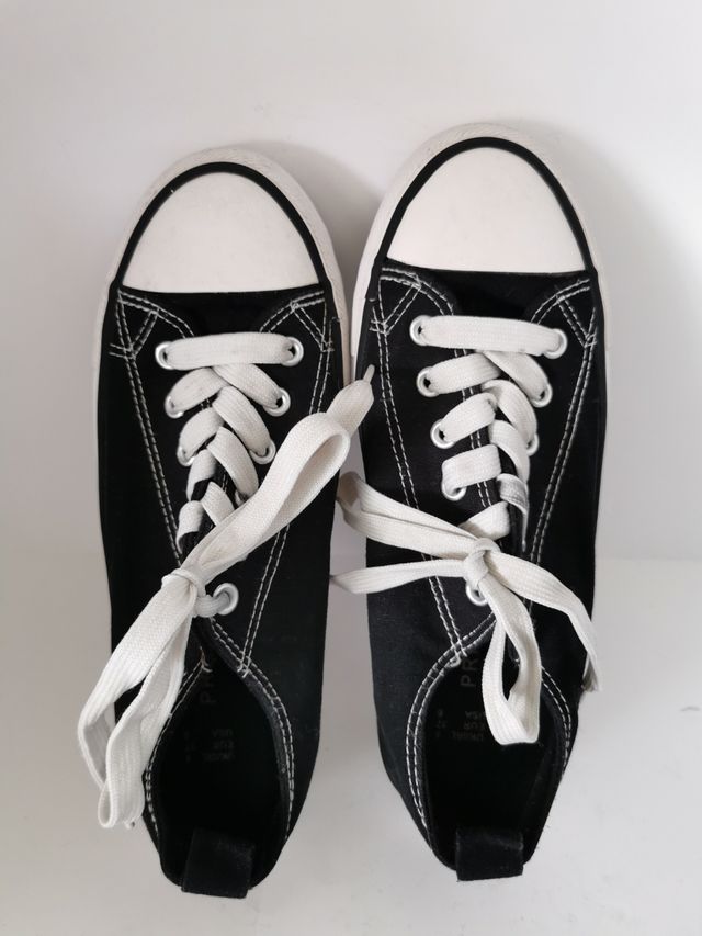 Zapatillas de loneta N°37 de Primark.