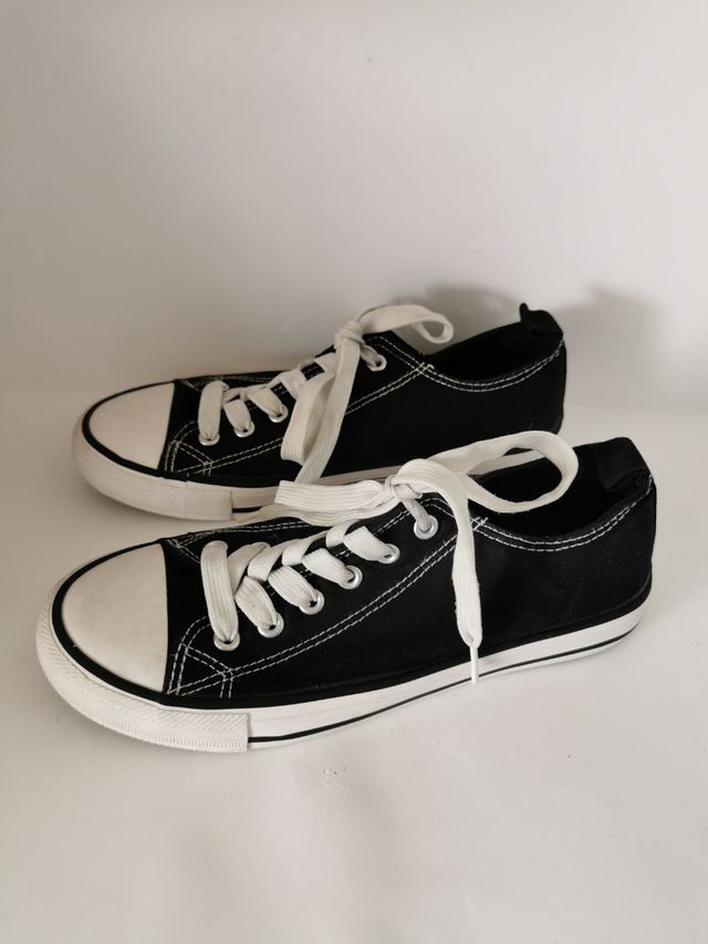 Zapatillas de loneta N°37 de Primark.