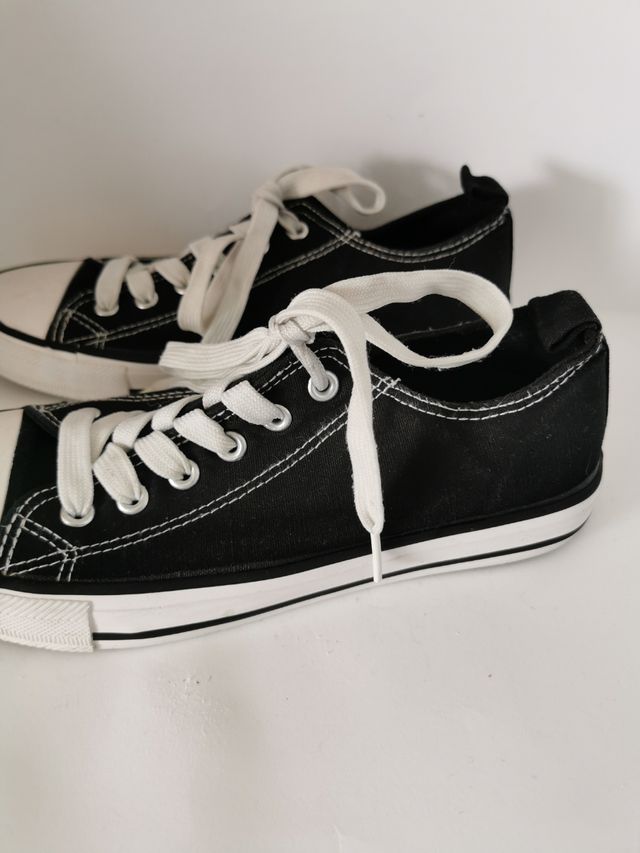 Zapatillas de loneta N°37 de Primark.