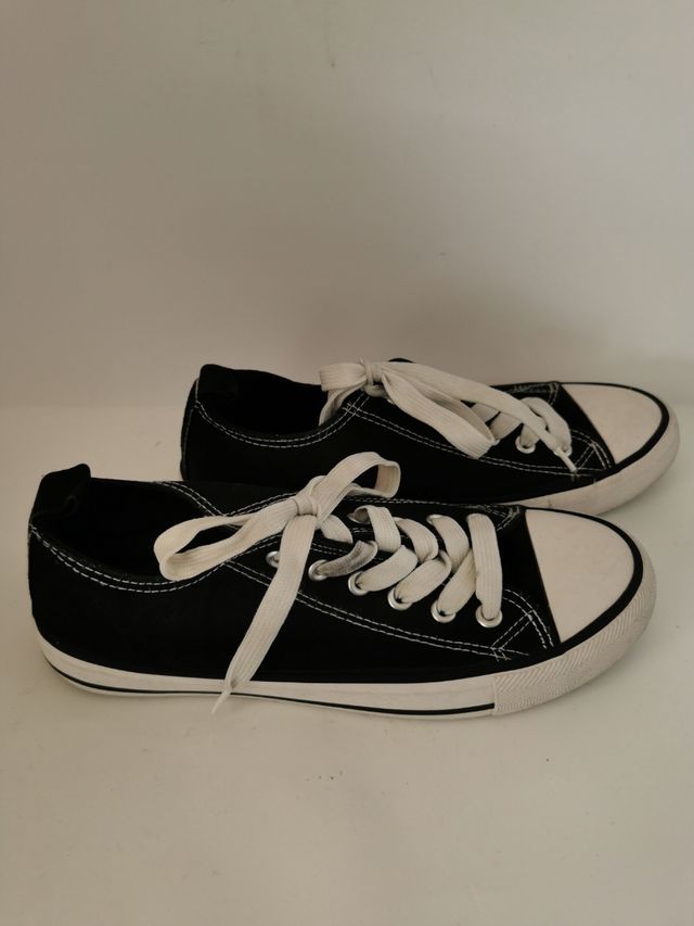 Zapatillas de loneta N°37 de Primark.