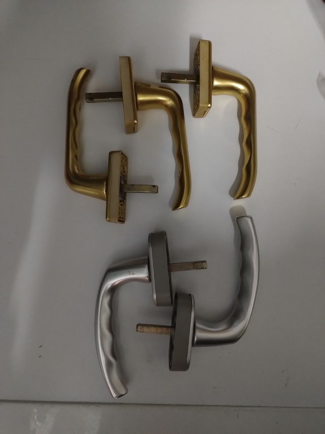 Manilla ventana/puerta precio 3€ unidad