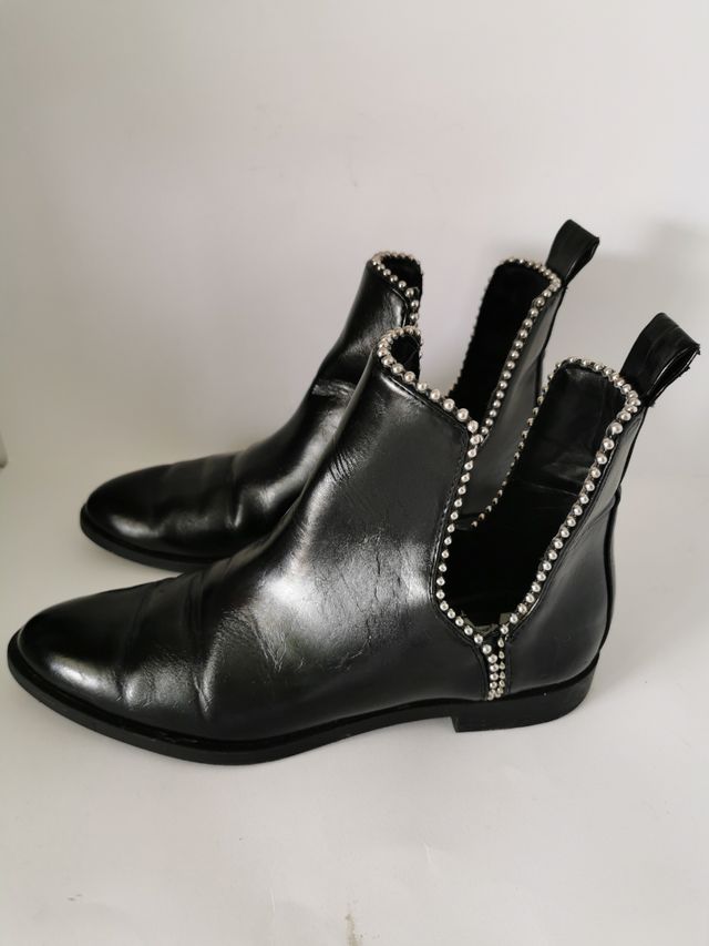 Botines de chica N°37 de Zara.