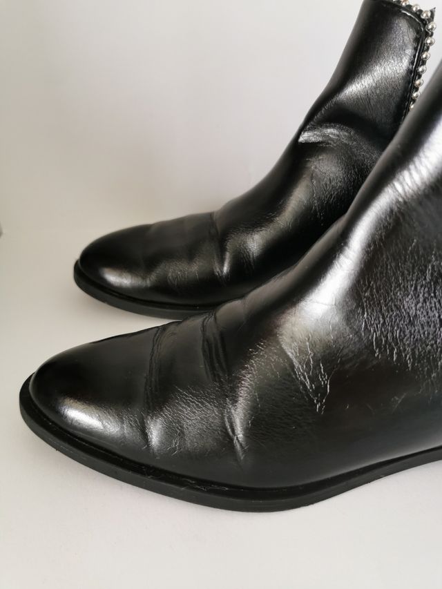 Botines de chica N°37 de Zara.