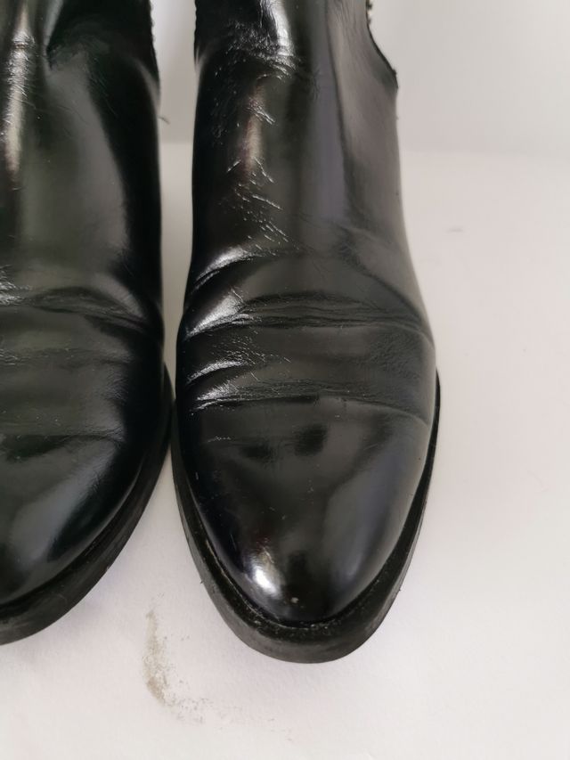 Botines de chica N°37 de Zara.