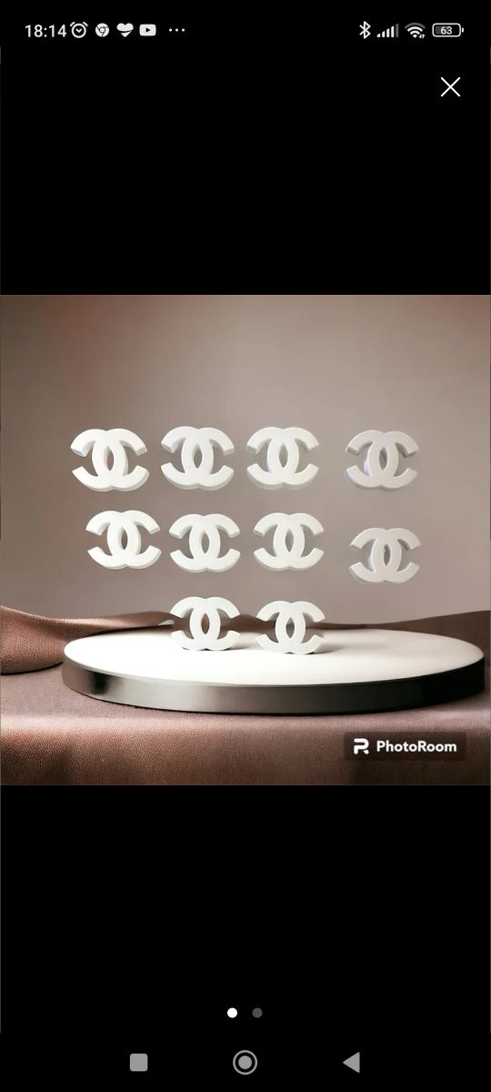 Lotto. Vendo 10 calamite in ceramica con logo 