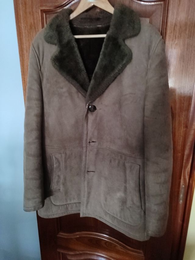 Abrigo de hombre marrón marca guío giaconetti