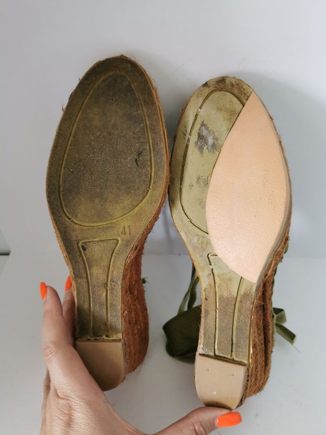 Alpargatas de chica N°41.