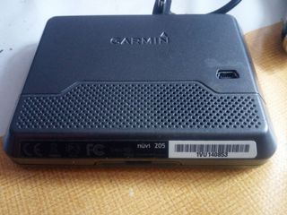 Navegador Garmin Nüvi 205