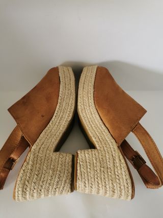 Alpargatas con tacon N°41.