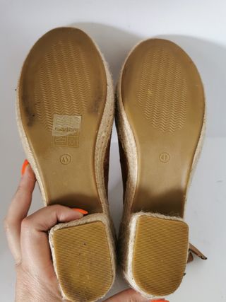 Alpargatas con tacon N°41.