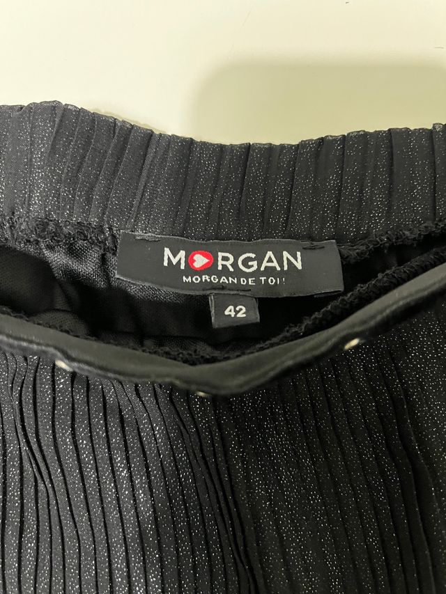 Falda Negra Volantes Morgan
