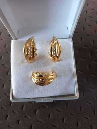 Juego pendientes y anillo chapado oro 