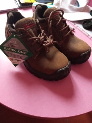 Scarpe antinfortunistiche