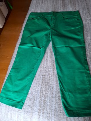 Pantalón  nuevo  Cortefiel  44