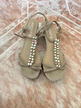 Sandalias piedras