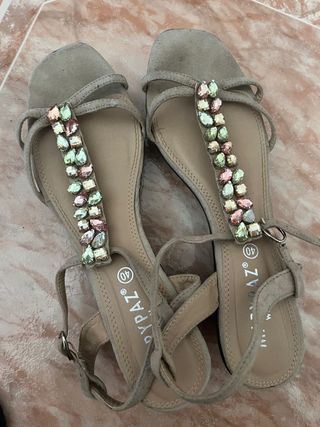 Sandalias piedras