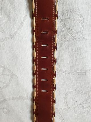 Cinturón mujer marca "Roberto Bellido".