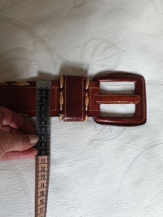 Cinturón mujer marca "Roberto Bellido".