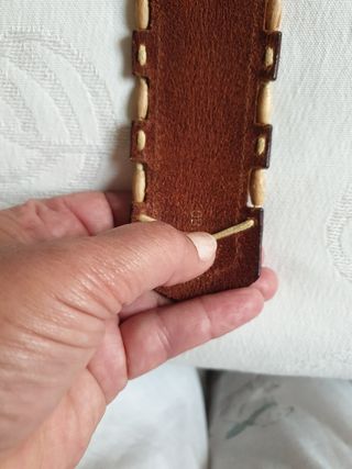 Cinturón mujer marca "Roberto Bellido".