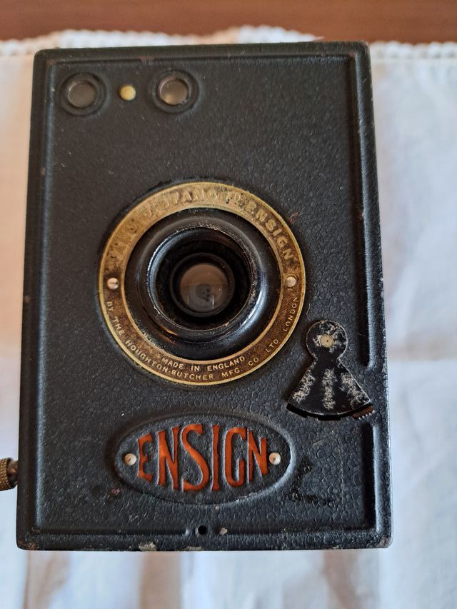 Macchina fotografica vintage ENSIGN anni '20.