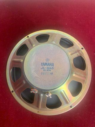 Altavoz yamaha
