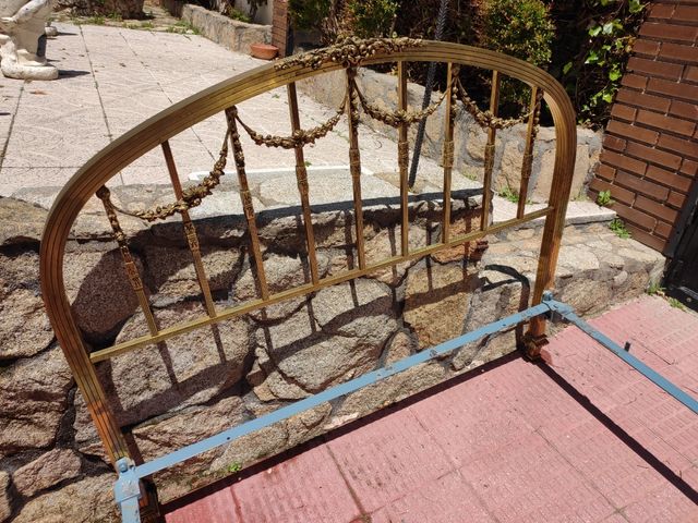 Cama completa,1'35 vintage muy antigua