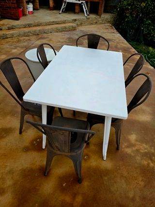 Conjunto mesa y sillas metálicas exterio