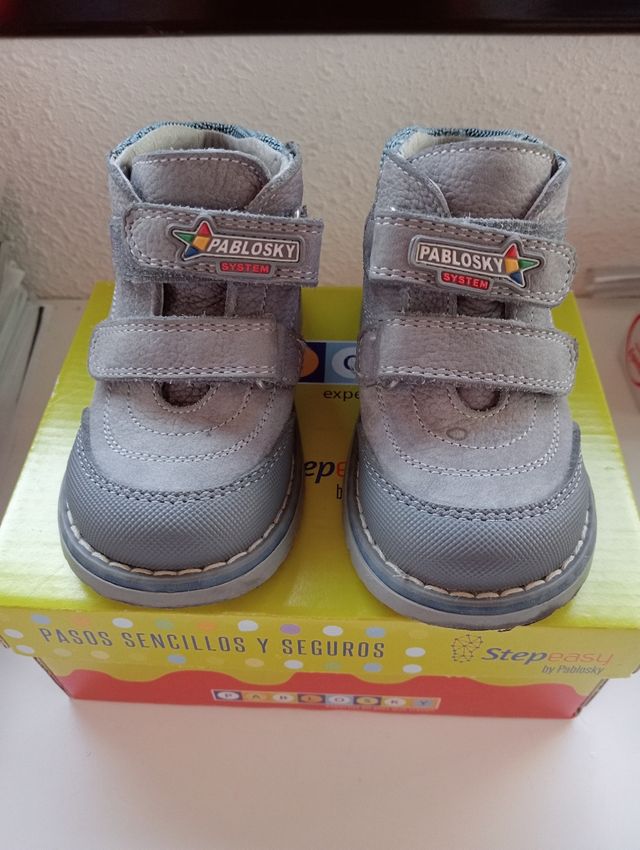 Botas niño Pablosky talla 20.