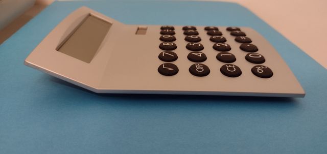 Calcolatrice da tavolo a energia solare