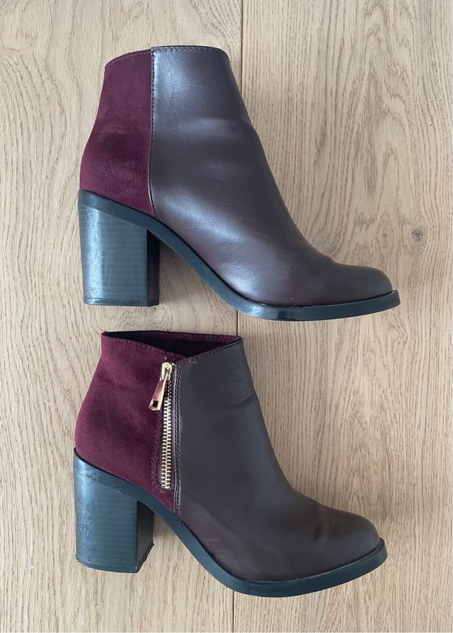 Botines color burdeos