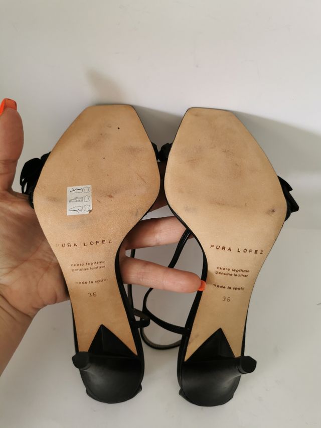 Sandalias de tacon N°36 de Pura Lopez.