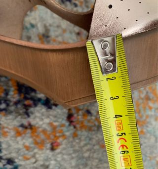 Sandalias de tacon doradas T 39