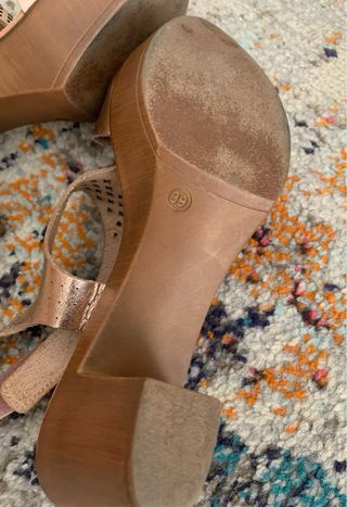 Sandalias de tacon doradas T 39