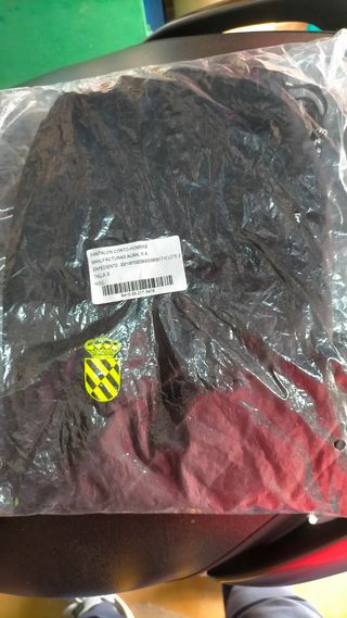 Pantalón corto deportes.