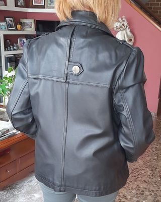 Cazadora cuero mujer