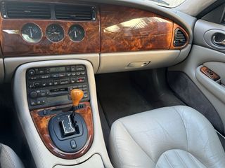 Jaguar XK8 1999