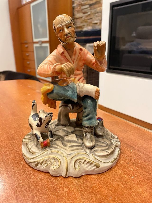 Figura de porcelana decorativa