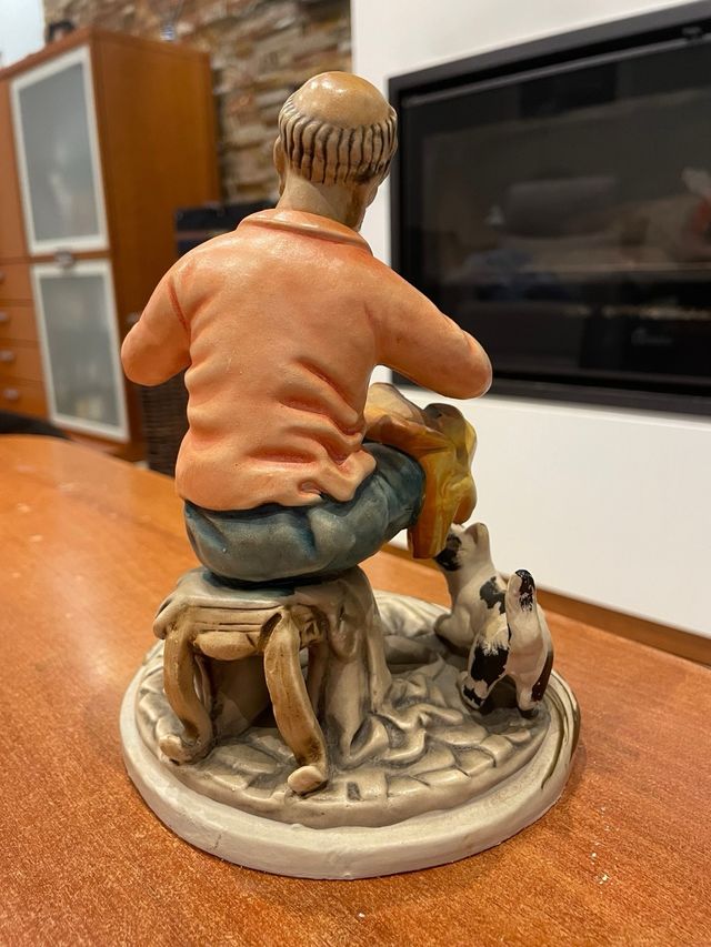 Figura de porcelana decorativa