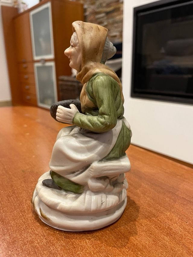 Figura de porcelana decorativa