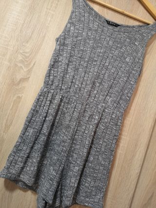 Peto mono gris tirantes licra verano