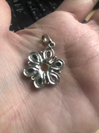 Colgante de plata de ley con piedras de ambar