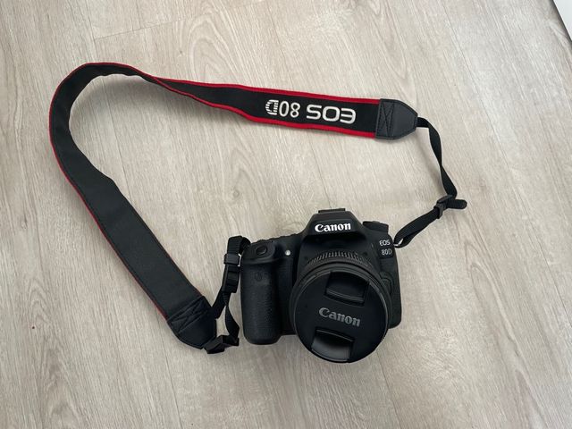 Camara CANON EOS 80D