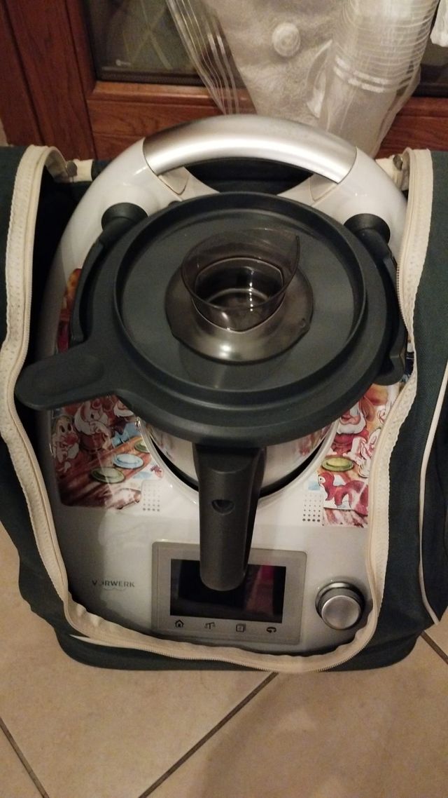 BIMBY TM5 CON ACCESSORI LIBRI CAPSULE E BORSA