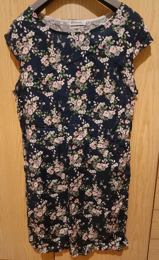 Vestito blu scuro a fiori