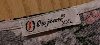 Vestito blu scuro a fiori